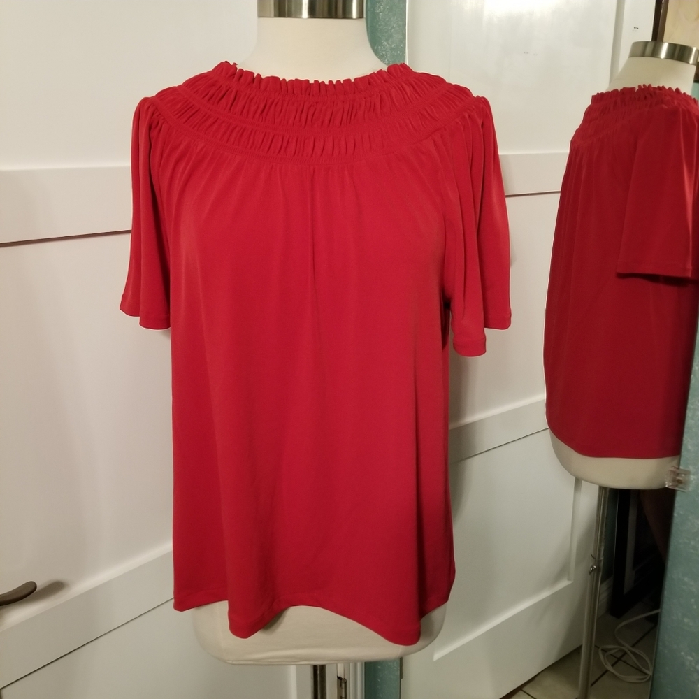 NWT Ann Taylor Off the Shoulder Smocked top~sz L~deep red